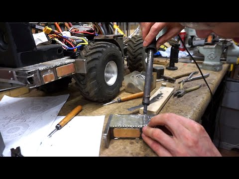 Видео: Делаем кузовные детали К-700 Аккумуляторные ящики от КБМорозова