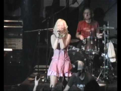 Видео: Блондинка Ксю "Вместо жизни" (НАИВные песни)