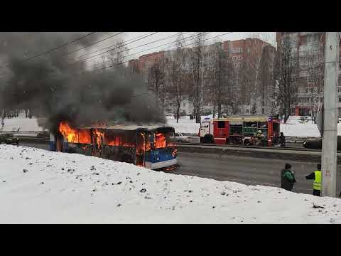 Видео: Тушение Тройлебуса в Чебоксарах 04.03.23 VID 20230304 152051