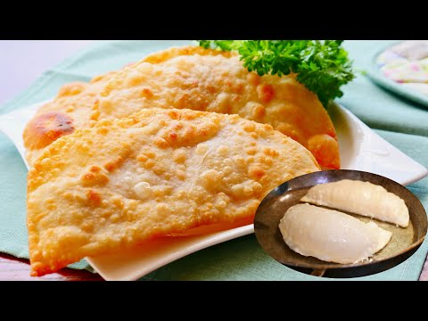 Видео: Чебуреки Один из САМЫХ ВКУСНЫХ РЕЦЕПТОВ!!!  Пузырчатые и хрустящие.