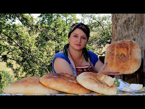 Видео: Հաց Ենք Թխում Դեսից Դենից Էլ Զրույց Անում Печём Домашний Хлеб Շամշադինի Համը-Шамшадин