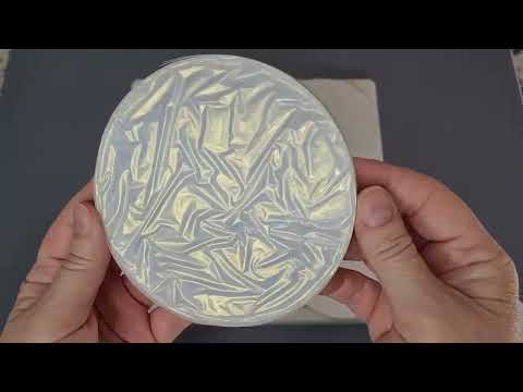 Видео: #2312 Эти подставки из смолы выглядят точь-в-точь как мятый бархат