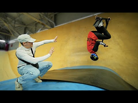 Видео: НОВИЧОК САМОКАТЕР ДЕЛАЕТ ВСЕ, ЧТО Я СКАЖУ!!!