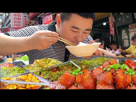 Видео: [Коллекция] Самый дешевый шведский стол 10 юаней 20 блюд! Куриные ножки на гриле из тушеной свинины