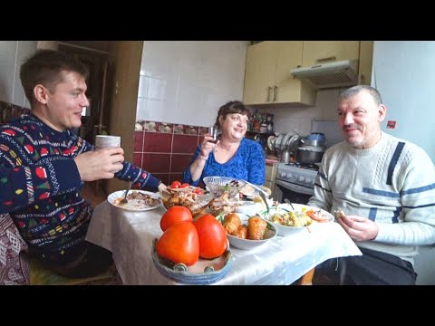 Видео: VLOG СТАРЫЙ НОВЫЙ ГОД У РОДИТЕЛЕЙ ДОМА