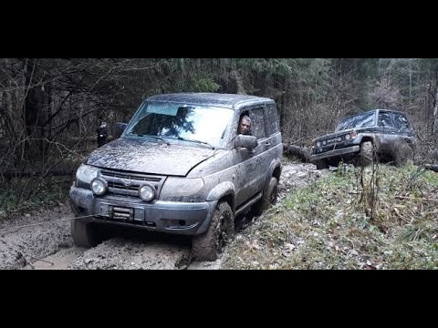 Видео: Уаз Патриот и TLC 70. Гремячий ключ маршрут через болото.