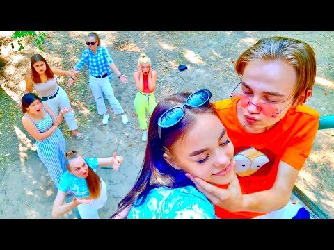 Видео: КАПА РАСТРОЕННА!! ПОЙМАЛА ПАРНЯ НА ИЗМЕНЕ!!