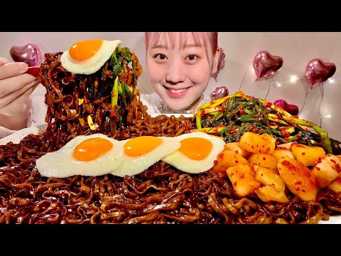 Видео: ASMR Джаджангмён кимчи с зеленым луком【русские субтитры】【Mukbang/ Eating Sounds】