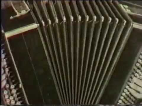 Видео: Баянист ПАНИЦКИЙ И.Я. - киножурнал г.Саратов - 1939, 1957, 1976 годы