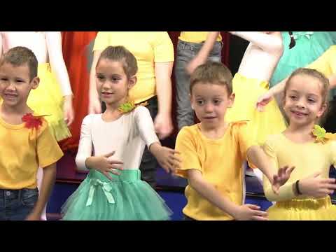 Видео: Есента е най-красивата усмивка на годината! - IV В група "Слънчогледи", ДГ 65 "Слънчево детство"