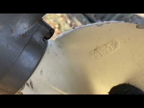 Видео: Собираемся на рыбалку ! Правка лодочного винта .