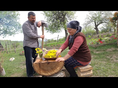 Видео: Готовим Варенье из Одуванчиков и Куринные мини Сэндвичи