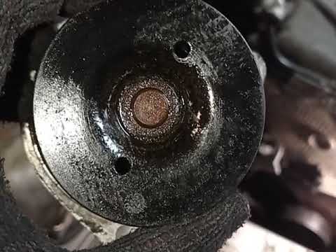 Видео: Течь антифриза на Opel Vectra C двигатель Y22DTR. Замена помпы.
