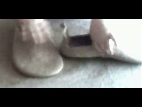 Видео: Галина Аникина. Мастер-класс по валянию тапочек. Часть 6. Формирование выреза