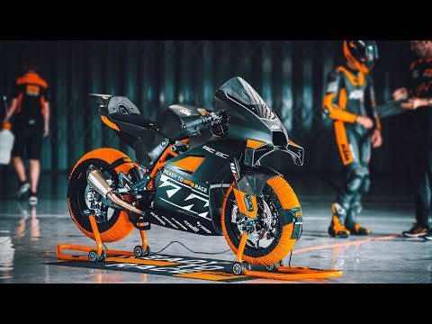 Видео: KTM RC 8C - уникальный спортбайк, который вы уже не купите