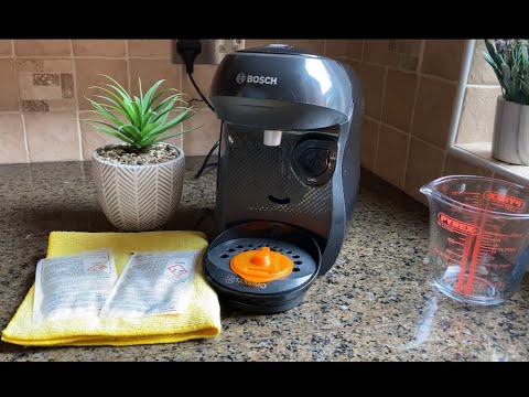 Видео: Как очистить | Очистить от накипи кофемашину Bosch Tassimo Happy | БЫСТРО и ЛЕГКО!