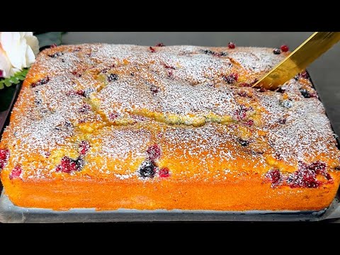 Видео: Самый вкусный торт, который я когда-либо пекла! Простой и вкусный торт! Рецепт за 10 минут.