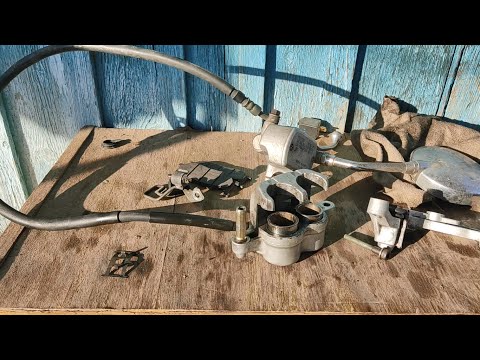 Видео: Тормоза:техническое обслуживание тормозной системы Yamaha Drag Star 400  Часть 1