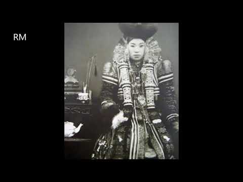 Видео: Цонхон дээр суусан ялаа Дуучин Ш.Бүдээ - Tsonhon deer suusan yalaa