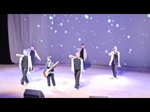 Видео: 29 октября 2024 г. У белого окна ДЭС Дельфин, танцует Стеша