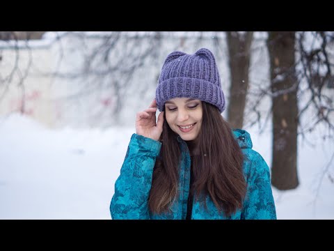 Видео: ШАПКА С УШКАМИ - ЛЕГКО И ПРОСТО! МАСТЕР-КЛАСС - вязание спицами