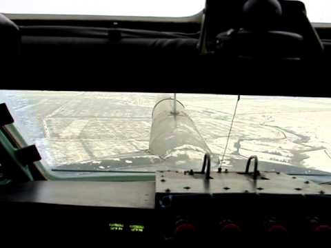 Видео: Посадка ракетоносца Ту-95