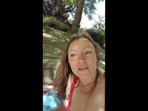 Видео: Помощь при зуде в ушах