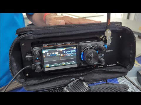 Видео: Корпуса для любительского радио W2HVH на фестивале Hamfest в Мельбурне 2025