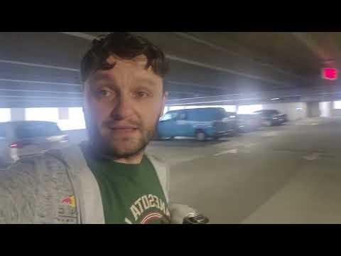 Видео: Замена масла в сша на парковке Yamaha FZ6R