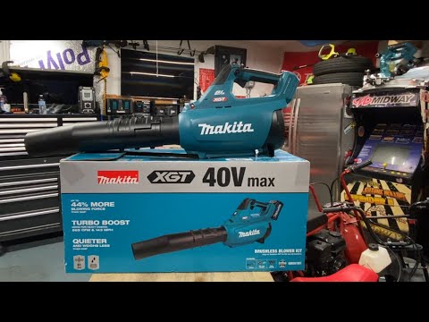 Видео: Обзор воздуходувки Makita XGT 40 В | Стоит ли переходить с 18 В на 36 В? | GBU01M1