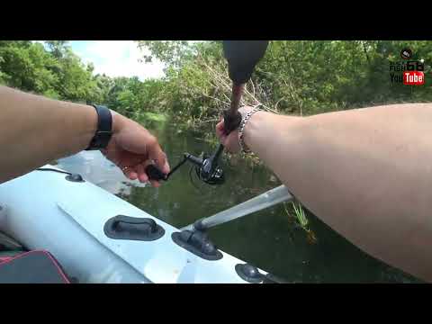 Видео: В этой ТРАВЕ ПОЛНО РЫБЫ. КЛЮЮТ КАК НЕНОРМАЛЬНЫЕ.