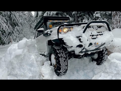 Видео: 5 советов по вождению по снегу! Важно знать о вождении по снегу. Получите максимум от вождения 4R...