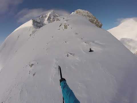 Видео: Пирин - Качване на Вихрен през Джамджиеви с Боян Петров и любимата му Ради! Част - 5