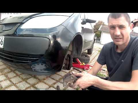 Видео: Замена тормозных дисков мицубиси кольт