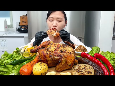 Видео: Мукбанг из жареной курицы, приготовленный во фритюрнице, превзошел мои ожидания.