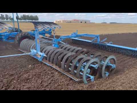 Видео: Плуг Titan от Lemken c катками. Да, так бывает)