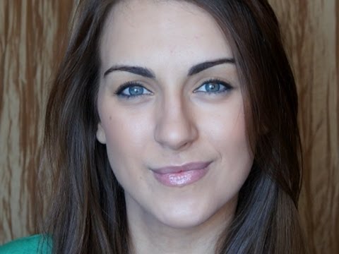 Видео: ОЧЕНЬ ЛЕГКИЙ экспресс-макияж Дженнифер Энистон