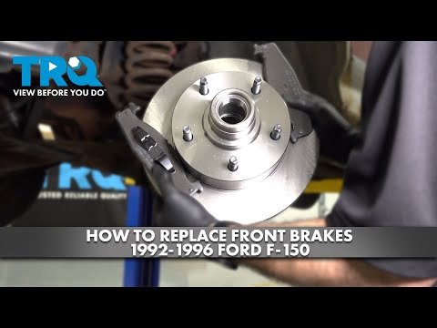 Видео: Как заменить передние тормоза Ford F-150 1992-1996 годов