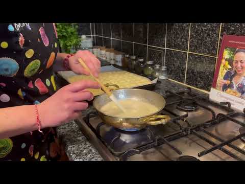 Видео: Как да си приготвите Поачи на Залъчета!