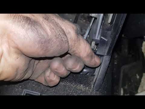 Видео: VW POLO как правильно менять и регулировать барабанные колодки и замена троса ручника
