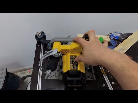 Видео: Встраивание погружной пилы Dewalt DWS520 в верстак. Пробный вариант.
