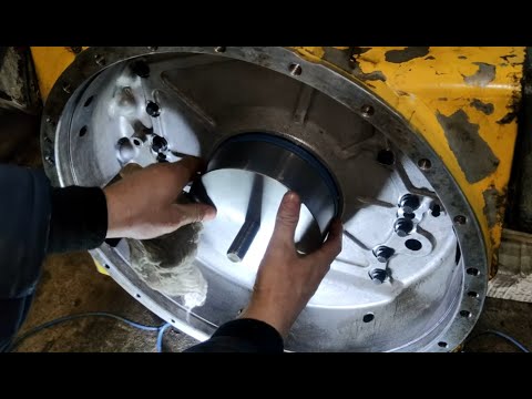Видео: CAT15 часть17 коренные сальники коленвала(установка)