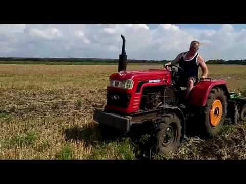 Видео: мини трактор sf 244 дисковка стерни ячменя