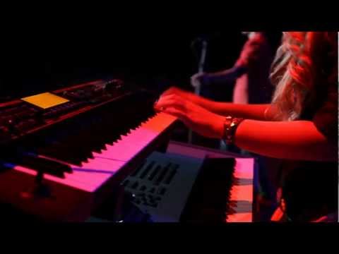 Видео: ЭF5 Давай заедем (Крокус Сити Холл, разогрев Maroon5)