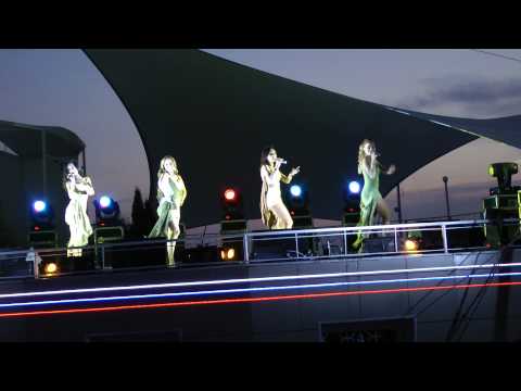 Видео: Геленджик 28 июля 2012 выступление группы "Блестящие"(2)