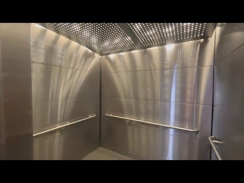 Видео: Забавное взаимодействие! Тяговый лифт Монтгомери | Здание 809 | Милуоки, Висконсин