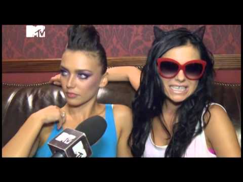 Видео: NewsБлок MTV: Группа SEREBRO едет в Мексику!