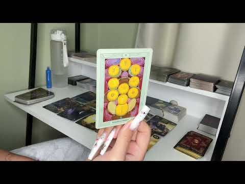 Видео: Кто ваш будущий муж?Когда придет?😻(имя фамилия знак зодиака род деятельности место знакомства)💖