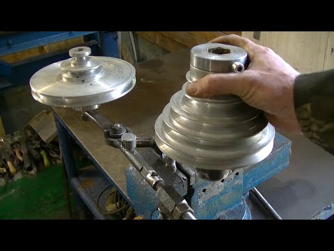 Видео: Как сделать один натяжник сразу на несколько ремней