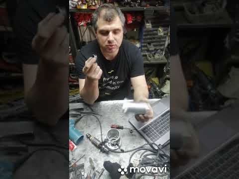 Видео: Makita RT0700 замена якоря.